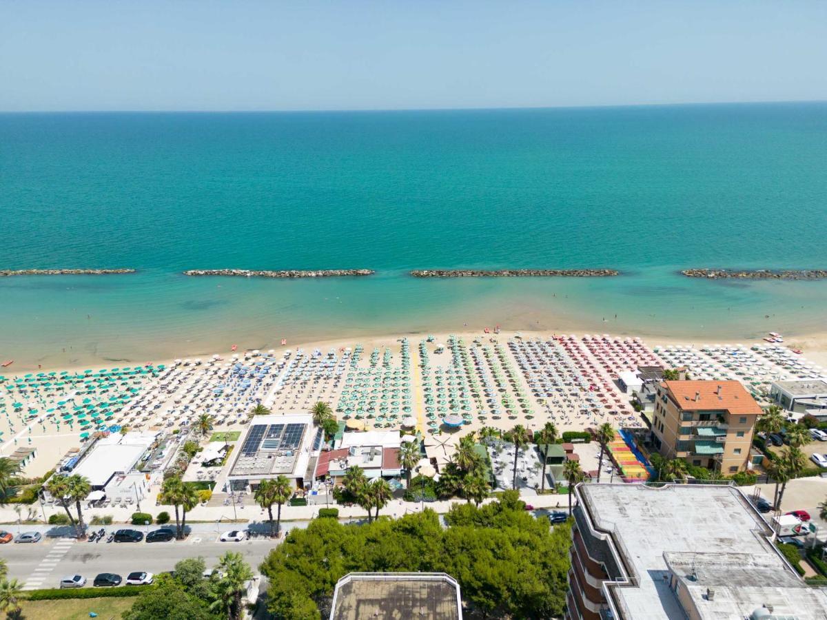 Hotel Velia Grottammare Eksteriør billede
