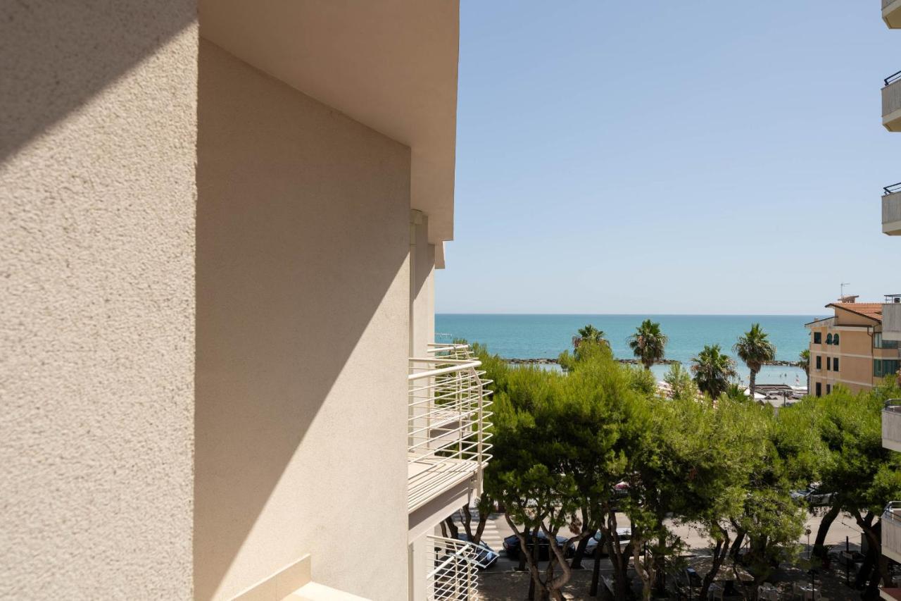 Hotel Velia Grottammare Eksteriør billede