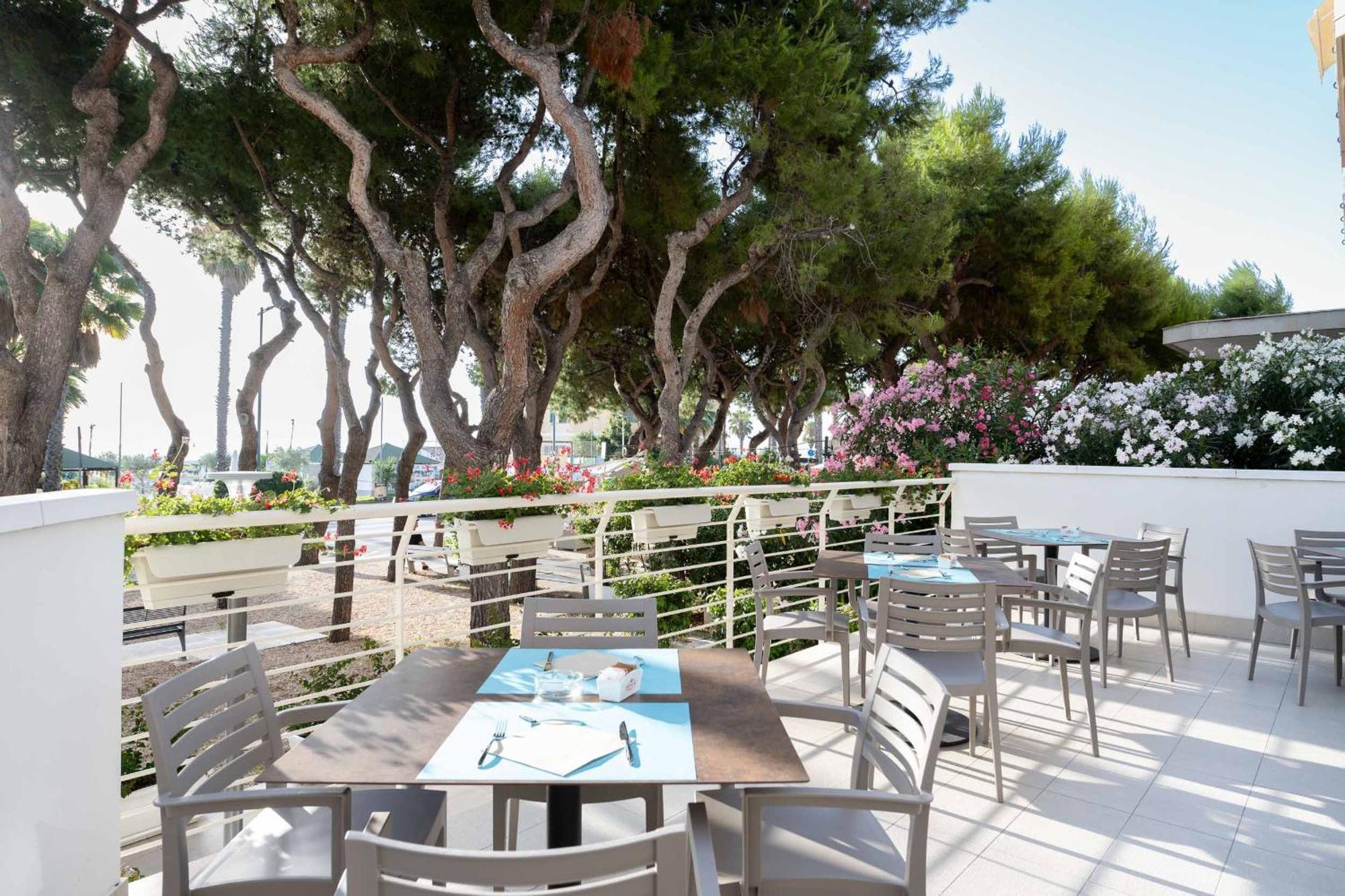 Hotel Velia Grottammare Eksteriør billede